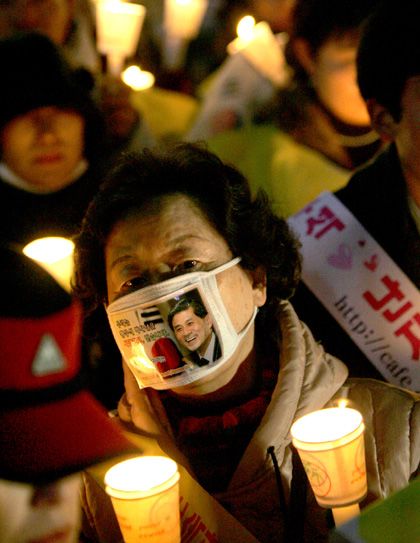 捏造がばれても黄禹錫教授を支持する人々