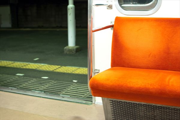 男性が女性車両に乗ってはダメ？女性たちはどう見ているのか、心の声「イケメンなら許す」 - ライブドアニュース