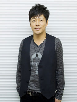 陣内智則、フジ松村未央アナとモデル小林真由を