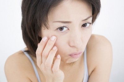 いやっ！自分が想像以上に年をとったと感じる瞬間1位「ほうれい線が消えない」 ｜ 「マイナビウーマン」