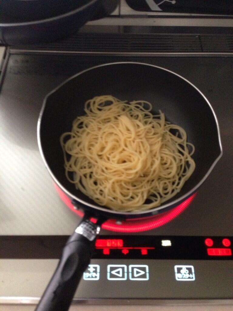このナポリタンの作り方が斬新すぎるww