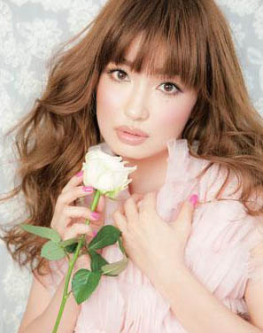 平子理沙(43)、うさ耳を付けた姿公開し憧れの声「りちゃ、可愛い」