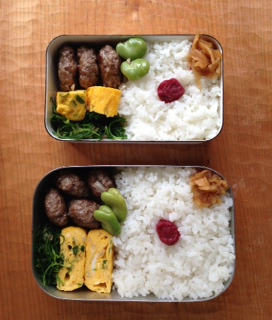 お弁当に何入れてますか？