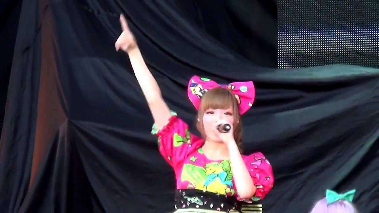 [Closeup] Ninjya Re Bang Bang by Kyary Pamyu Pamyu at Formoz Festival 2013 - YouTube