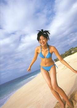 木下優樹菜、ビキニ姿公開し絶賛のコメント「旦那がうらやましい～」「ナイスバディ」