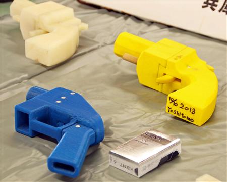 3Dプリンターで銃を作った男の供述「拳銃はお守り」「弱いやつには必要」