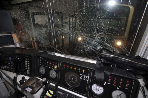 韓国・ソウル地下鉄で追突・脱線事故…170人超負傷か、死者はなし