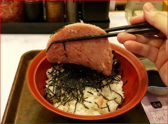 すき家『まぐろたたき丼』がフリスビー状態な件について店員に聞いてみた - ライブドアニュース