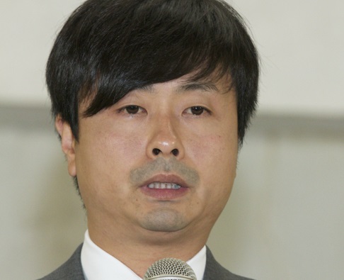 次長課長・河本準一が「警察批判ツイート」を謝罪 「誤解を招いた発言でしたので改めて謝ります。申し訳ありませんでした」 - ライブドアニュース