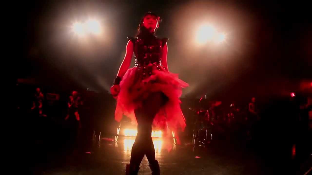 BABYMETAL　- 紅月 - AKATSUKI - YouTube
