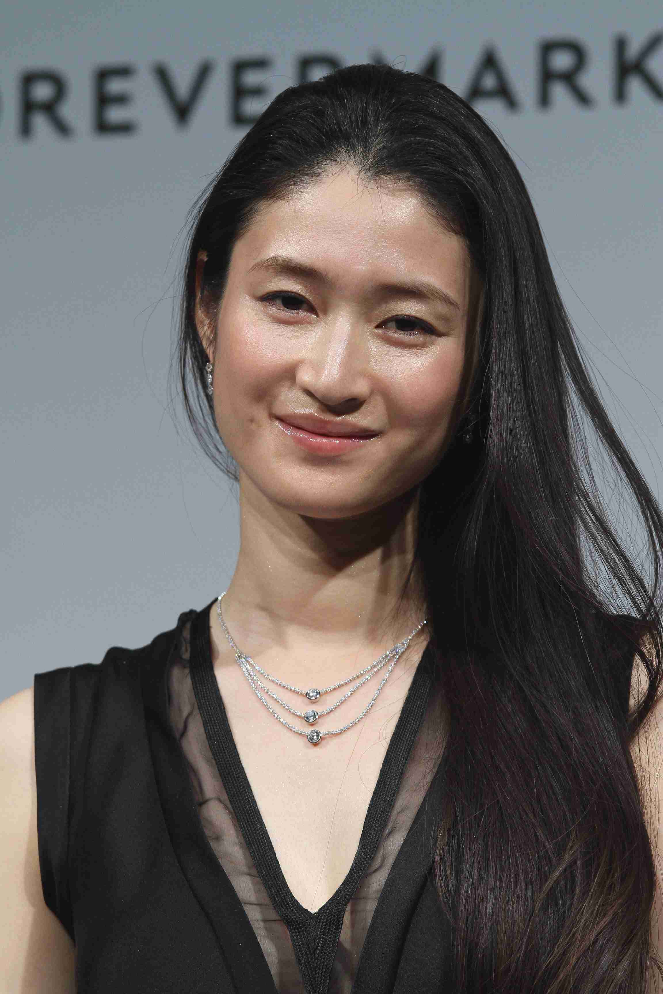 小雪と壇蜜の間を狙え！「西島秀俊似」の男性を虜にする