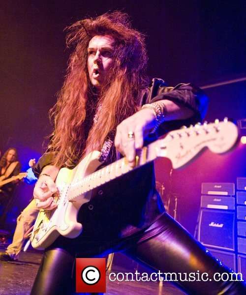 好きなギタリストは誰ですか？