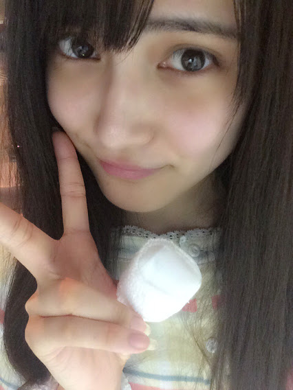 AKB48ノコギリ事件で退院した入山杏奈がケガをしたはずの小指ではなく親指に包帯をする怪奇現象が起きる…