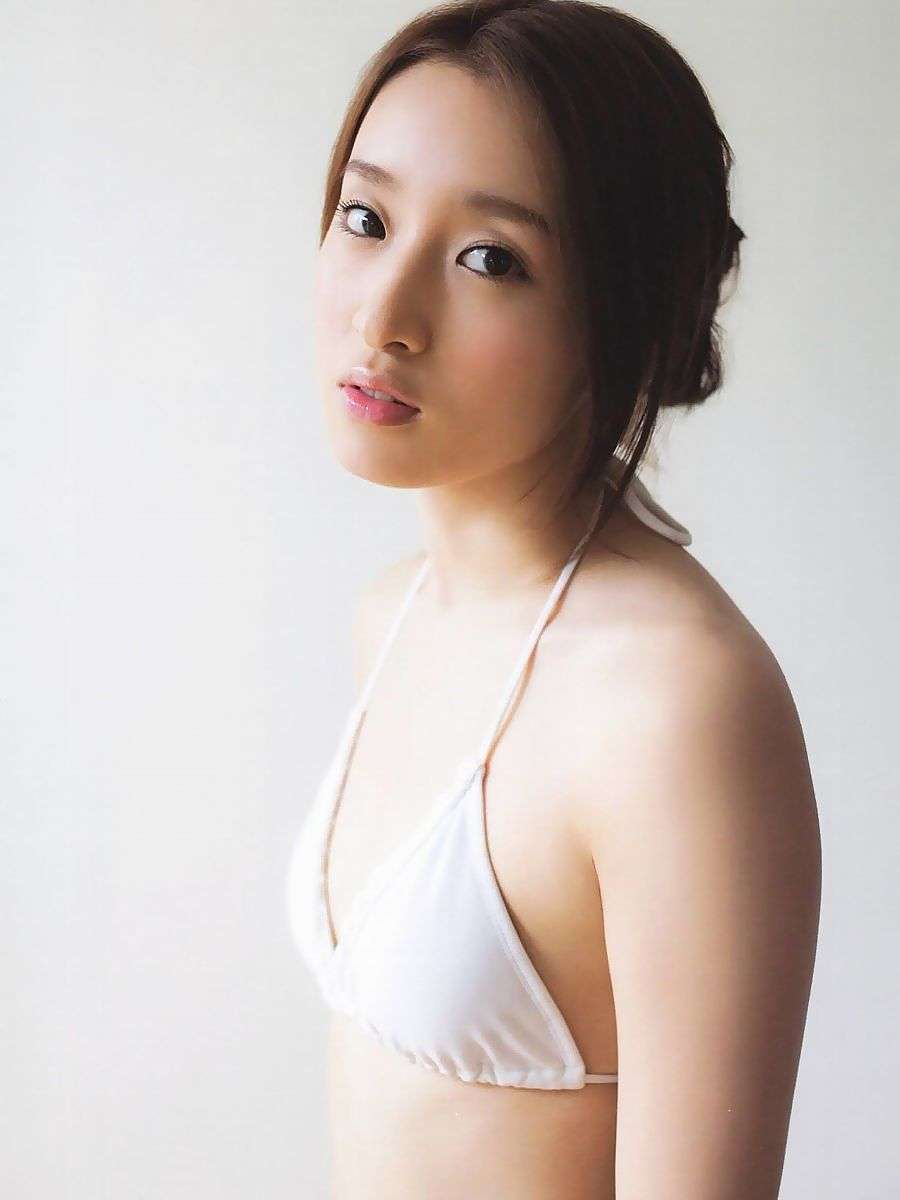 「AKBが着ている水着は胸パッドがいっぱい入るやつ」 岡本夏生が『5時に夢中！』で突然、水着解説をはじめる