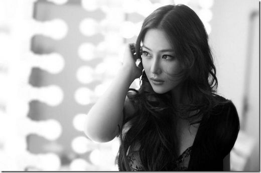 白黒美女が集まるトピ