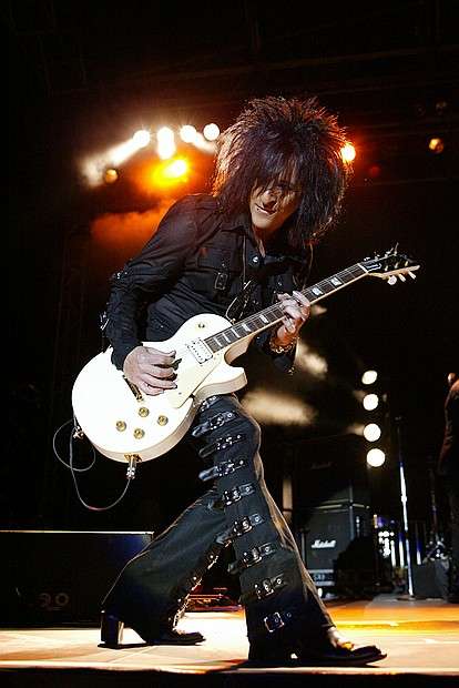 好きなギタリストは誰ですか？