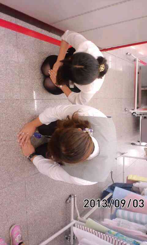 子連れ主婦がしまむらの店長を土下座させた写真をツイッターにアップする…