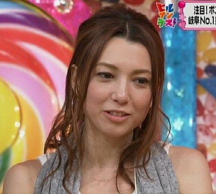 女医の友利新、