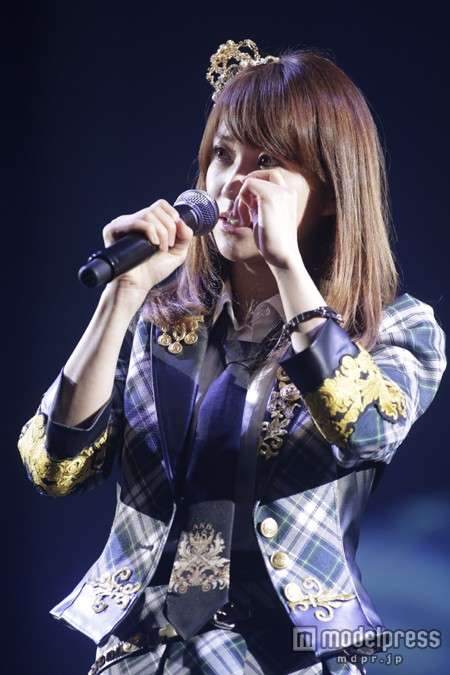 AKB48大島優子、涙で語った本音「自分の未来も不安になる」
