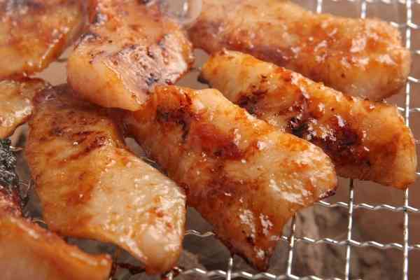 焼き肉屋で絶対食べるメニューは？ 1位は○○！
