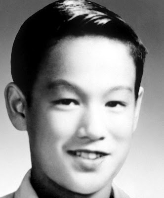 有名人の昔の画像を貼るトピック