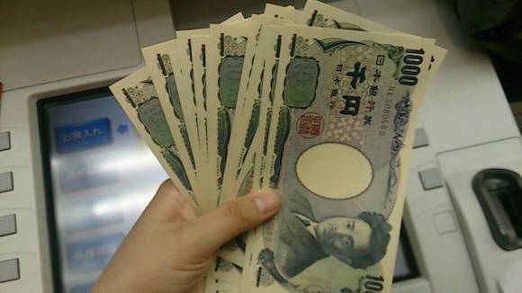 ATMに「15千円」と打ち込むとどうなる…？　冷酷なATM・親切なATMなどいろいろあった