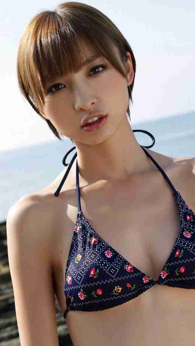 丸顔に合うヘアスタイルは？