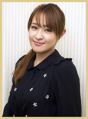 女医の友利新、