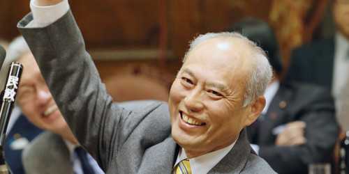 舛添要一都知事がセクハラ野次で笑ったことを釈明「みんなが笑ったのでつられた」