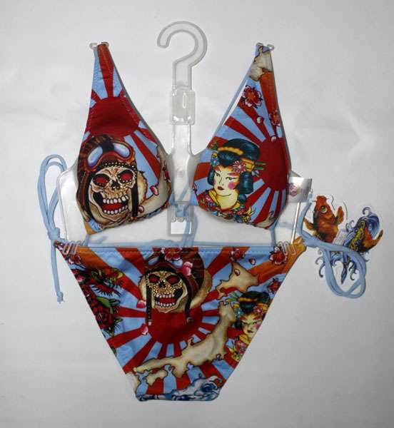 水着どこで買いますか？