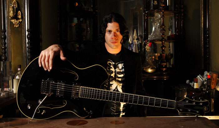 好きなギタリストは誰ですか？