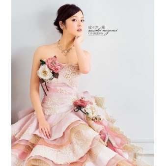 自身がプロデュースしたウエディングドレス姿の佐々木希、可愛すぎてドレスが霞んでる件