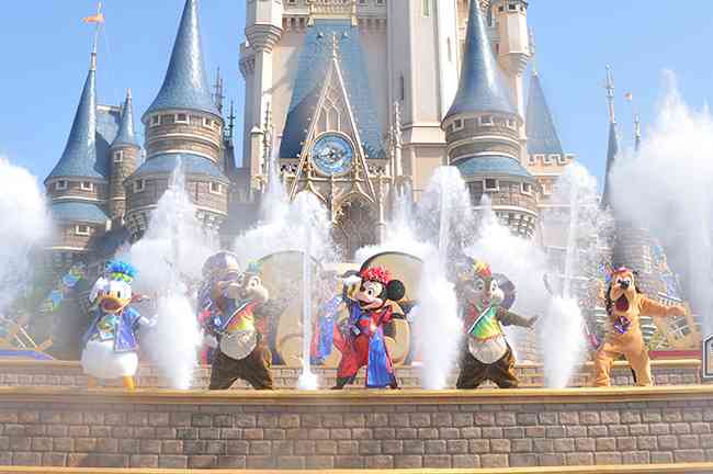 夏休み、ディズニーランドとディズニーシーどっち？