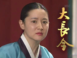 浜崎あゆみ、浜崎あゆみファンから叩かれた板野友美を励ます