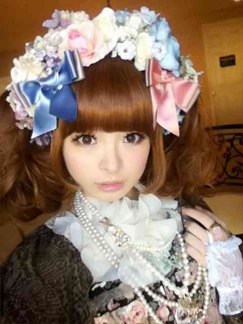 麻生太郎副総理「AKBにはひとりでは一級品はいないが、まとまったら一番いい」