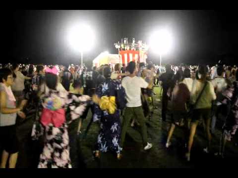 美濃加茂市おん際2012　盆踊り　ﾀﾞﾝｼﾝｸﾞﾋｰﾛｰ荻野目洋子3 - YouTube