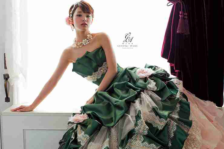 自身がプロデュースしたウエディングドレス姿の佐々木希、可愛すぎてドレスが霞んでる件