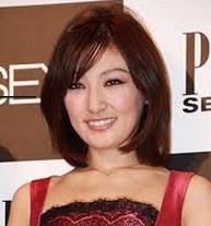 熊田曜子が「プライベートのビキニ姿」を披露