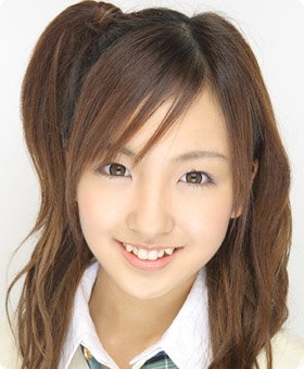 浜崎あゆみ、浜崎あゆみファンから叩かれた板野友美を励ます