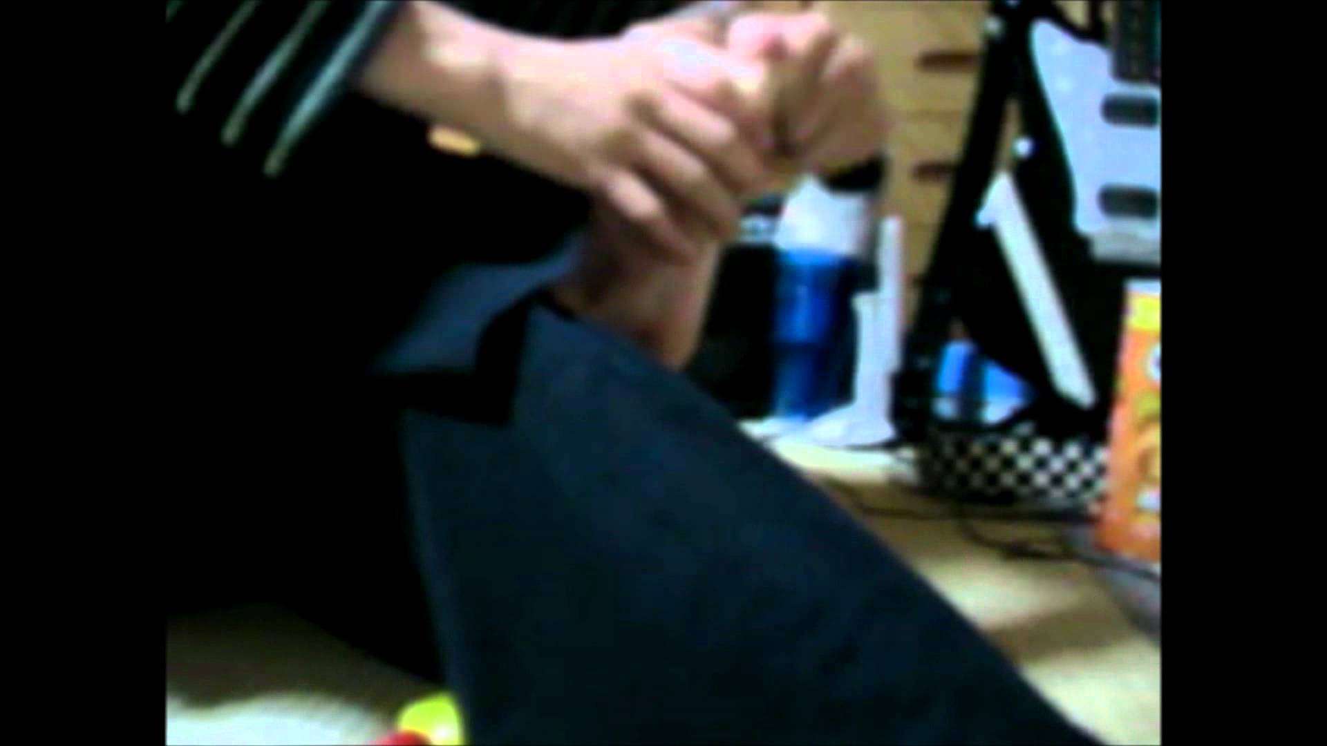 サタニック・ボキボキ・ネック　ザ・レックレス・関節鳴らし - YouTube