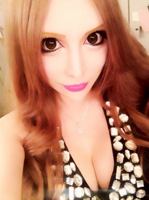 浜崎あゆみ、浜崎あゆみファンから叩かれた板野友美を励ます