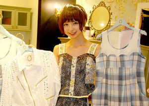 篠田麻里子プロデュース“ricori”ぼったくりダサいと叩かれ遂に突然の全店閉店 - NAVER まとめ