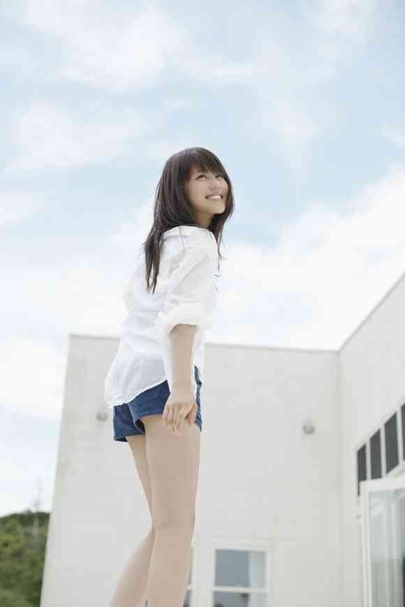 バラエティ番組のMCにも進出する有村架純、有田哲平をメロメロにするその魅力とは