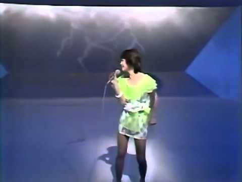 松田聖子　　SQUALL - YouTube