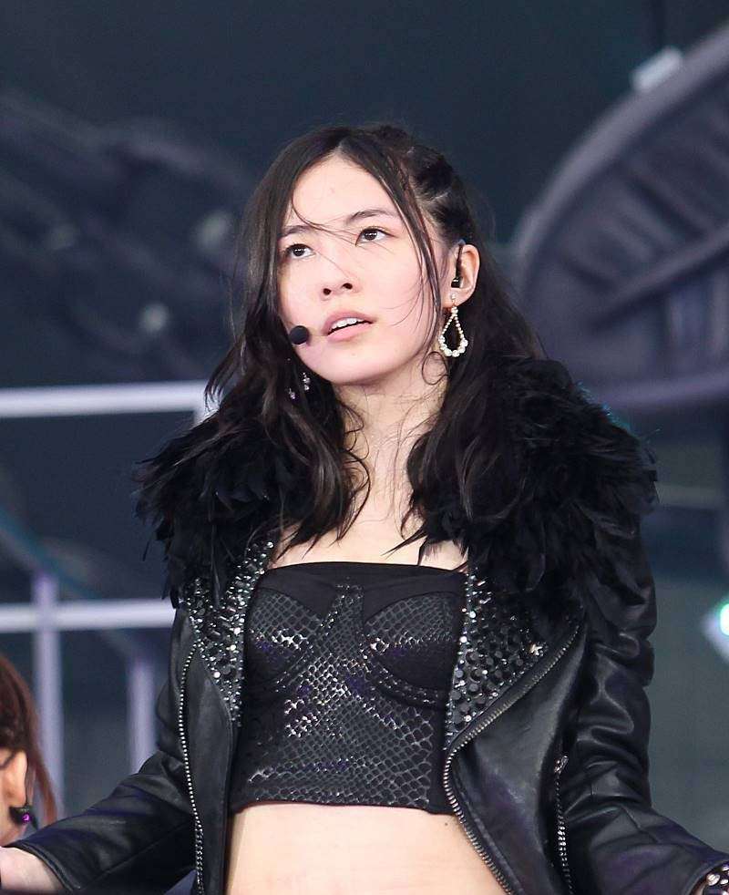 SKE48松井珠理奈が水着ではしゃぐ姿が可愛すぎると話題に