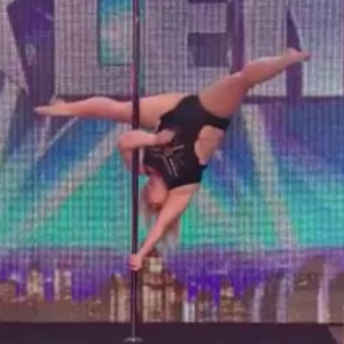 体重100キロのポールダンサーに大絶賛の声！　衝撃的なダンスの動画再生回数は1,000万回超え