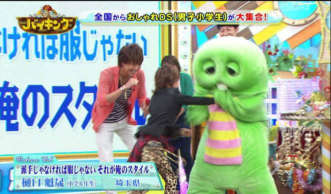 【悲報】生放送でガチャピンが小学生にボコボコに殴られる
