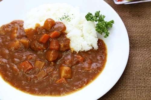 作ったカレーが薄かった時に入れると美味しくなるもの集！ 玉子！ ごま油！ コーヒー！ – ガジェット通信