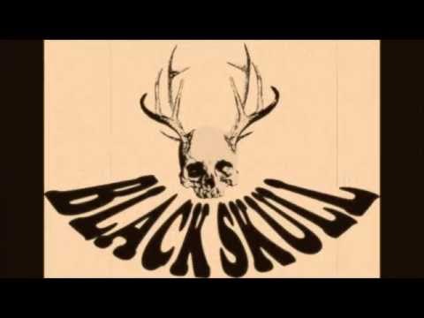 BLACK SKULL - MEG - YouTube