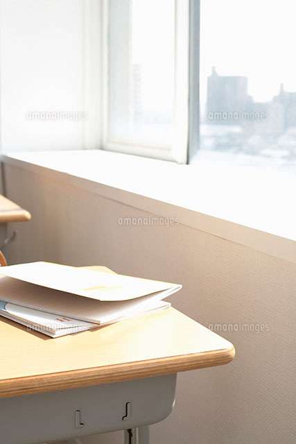 「窓から飛び降りてもらう」40歳代の教諭、保護者の前で男子児童に